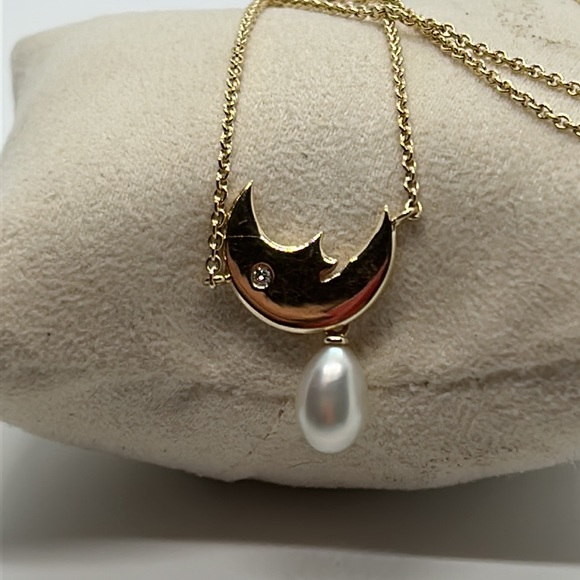 14K Yellow Gold Crescent 🌙 Moon Diamond 17” Necklace - Picture 2 of 8